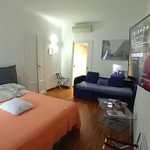 Room Inn ** Милан
